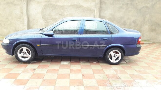 Opel Vectra 1996, 300,000 km - 2.0 л - Bakı