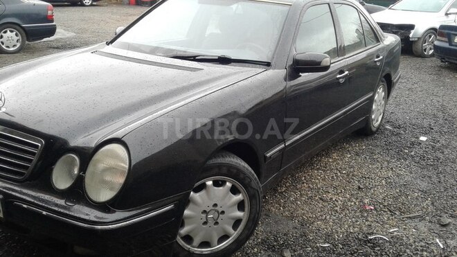 Mercedes E 320 2000, 202,203 km - 3.2 l - Bakı