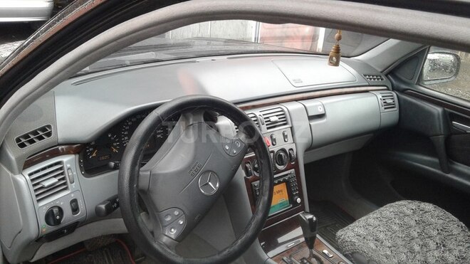 Mercedes E 320 2000, 202,203 km - 3.2 l - Bakı