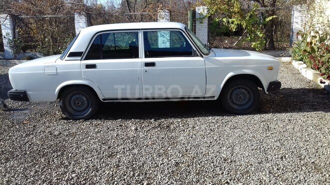 LADA (VAZ) 2107 2005, 93,000 km - 1.6 л - Şabran