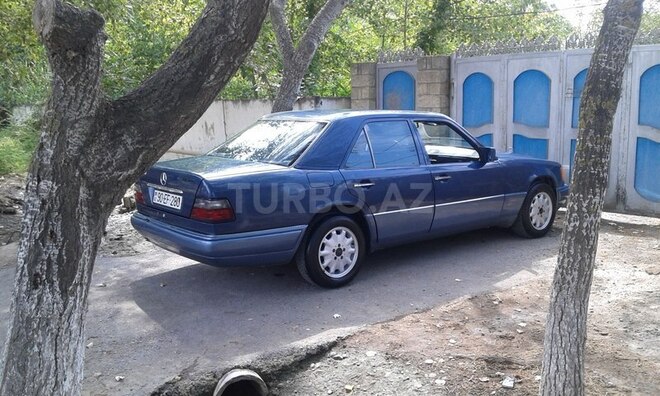 Mercedes E 280 1994, 320,222 km - 2.8 l - Bakı