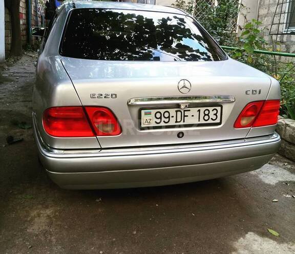 Mercedes E 220 1999, 345,459 km - 2.2 l - Bakı
