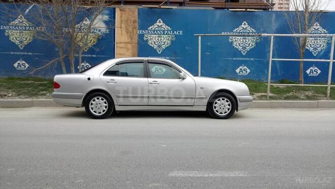 Mercedes E 220 1999, 345,459 km - 2.2 l - Bakı