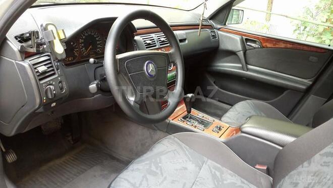 Mercedes E 220 1999, 345,459 km - 2.2 l - Bakı