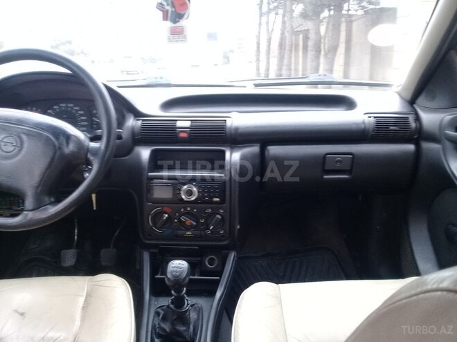 Opel Astra 1993, 369,000 km - 1.6 л - Bakı