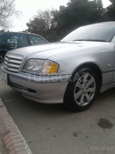 Mercedes C 200 2000, 182,000 km - 2.0 l - Sumqayıt