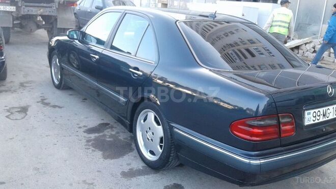 Mercedes E 320 2002, 150,000 km - 3.2 l - Bakı