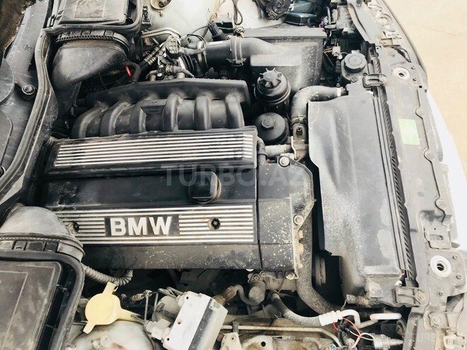 BMW 528 1997, 298,000 km - 2.8 l - Bakı