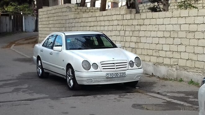 Mercedes E 220 1995, 346,484 km - 0.5 l - Gəncə