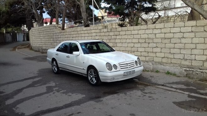Mercedes E 220 1995, 346,484 km - 0.5 l - Gəncə