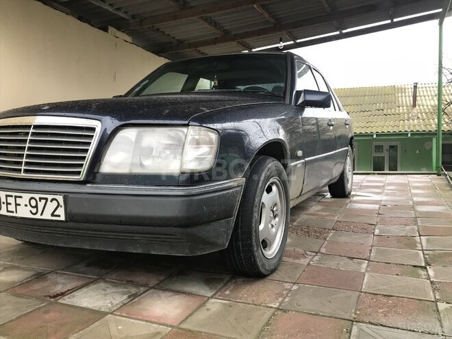 Mercedes E 200 1989, 200,000 km - 2.0 l - Bakı