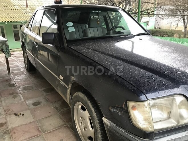 Mercedes E 200 1989, 200,000 km - 2.0 l - Bakı