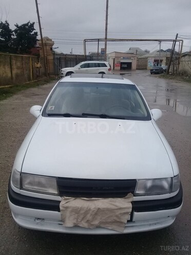 Opel Vectra 1990, 450,000 km - 2.0 l - Bakı