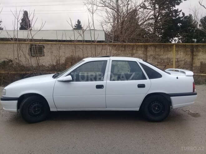 Opel Vectra 1990, 450,000 km - 2.0 l - Bakı