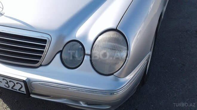 Mercedes E 220 2000, 303,000 km - 2.2 l - Bakı