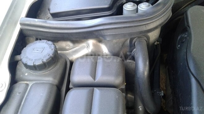 Mercedes E 220 2000, 303,000 km - 2.2 l - Bakı