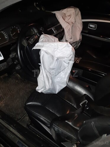 BMW 745 2004, 280,000 km - 4.4 l - Bakı