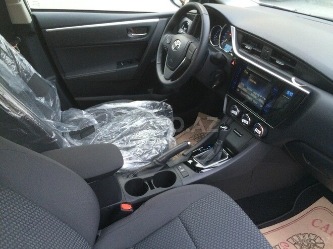 Toyota Corolla 2017, 700 km - 1.6 l - Bakı
