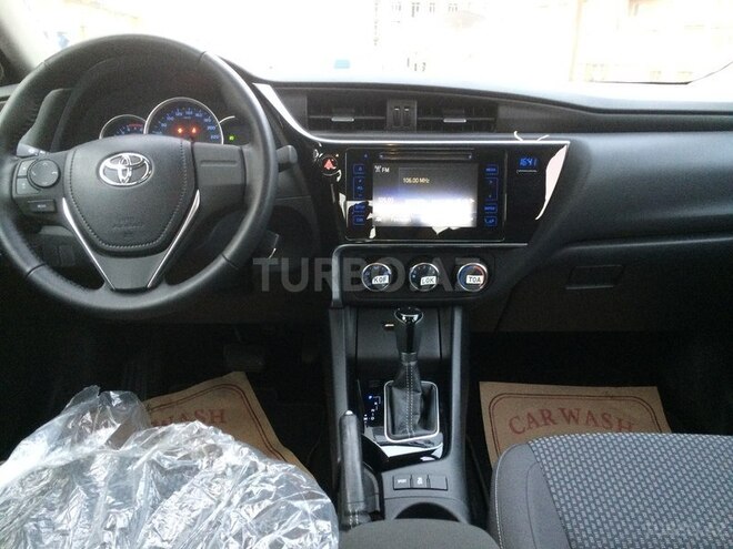 Toyota Corolla 2017, 700 km - 1.6 l - Bakı