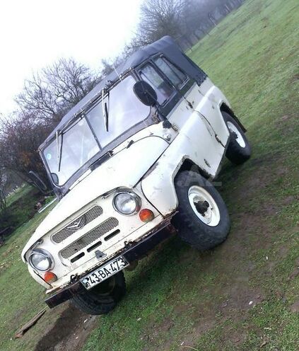 UAZ 469 1987, 190,000 km - 2.4 l - Lerik