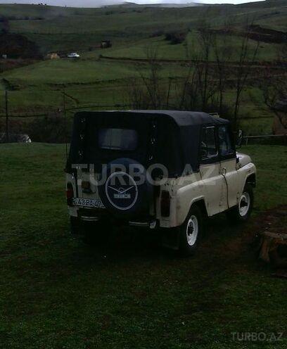 UAZ 469 1987, 190,000 km - 2.4 l - Lerik