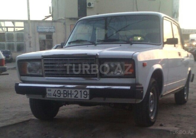 LADA (VAZ) 2107 2009, 34,742 km - 1.6 l - Saatlı