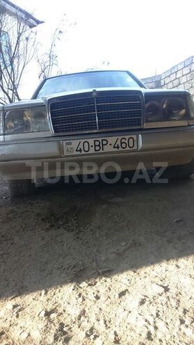 Mercedes E 280 1988, 270,000 km - 2.8 л - Quba