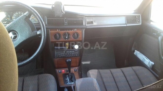 Mercedes 190 1990, 245,000 km - 2.0 л - Bakı