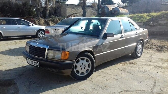 Mercedes 190 1990, 245,000 km - 2.0 л - Bakı