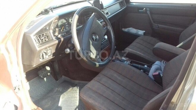 Mercedes 190 1990, 245,000 km - 2.0 л - Bakı