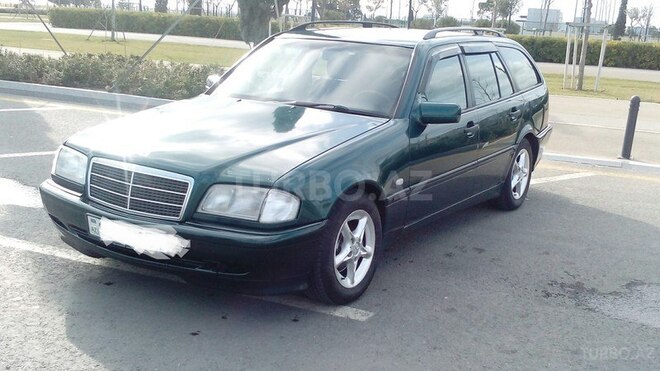 Mercedes C 220 2000, 217,000 km - 2.2 l - Bakı