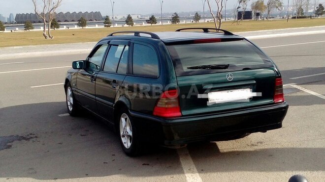 Mercedes C 220 2000, 217,000 km - 2.2 l - Bakı