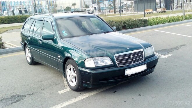 Mercedes C 220 2000, 217,000 km - 2.2 l - Bakı