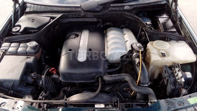 Mercedes C 220 2000, 217,000 km - 2.2 l - Bakı