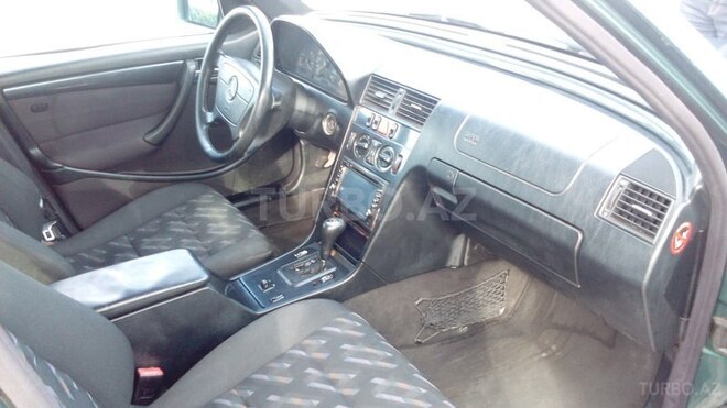 Mercedes C 220 2000, 217,000 km - 2.2 l - Bakı