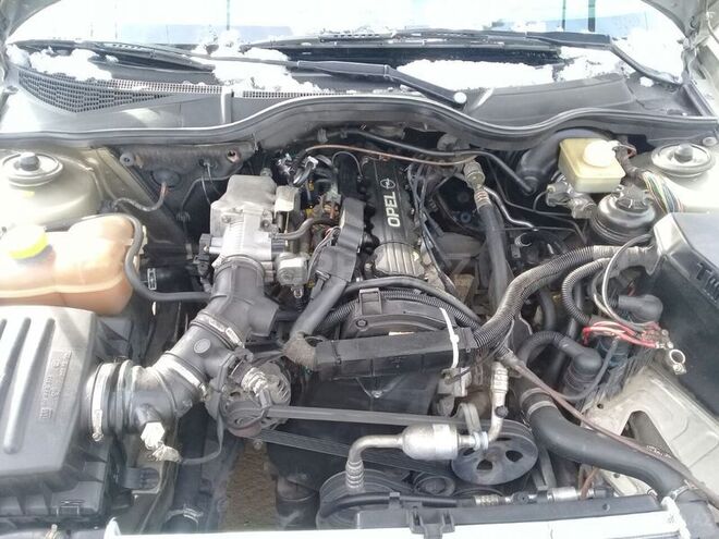 Opel Omega 1996, 376,000 km - 2.0 л - Şirvan