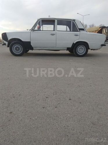 LADA (VAZ) 21011 1978, 250,000 km - 1.3 l - Ucar