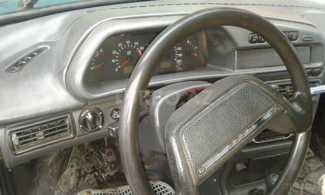 LADA (VAZ) 2115 2000, 180,000 km - 1.5 l - Saatlı