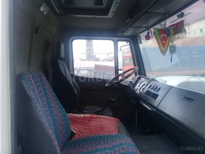 Mercedes 811 D 1997, 2,285,312 km - 4.3 л - Bakı