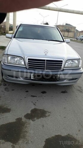 Mercedes C 220 1999, 260,000 km - 2.2 l - Sumqayıt