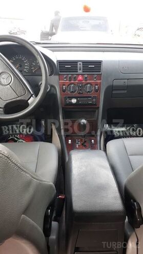 Mercedes C 220 1999, 260,000 km - 2.2 l - Sumqayıt