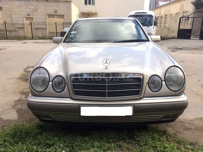 Mercedes E 240 1998, 178,000 km - 2.4 l - Bakı