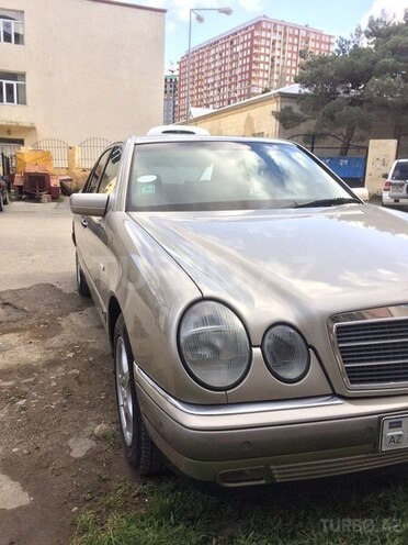 Mercedes E 240 1998, 178,000 km - 2.4 l - Bakı