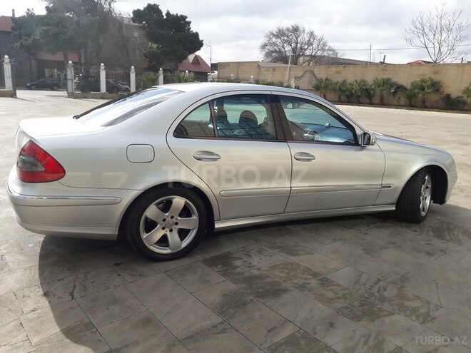 Mercedes E 320 2004, 221,185 km - 3.2 l - Bakı