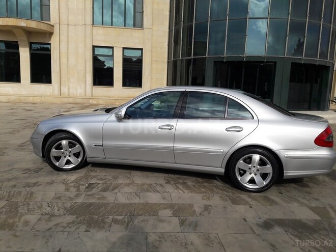 Mercedes E 320 2004, 221,185 km - 3.2 l - Bakı