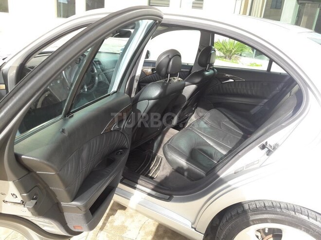 Mercedes E 320 2004, 221,185 km - 3.2 l - Bakı