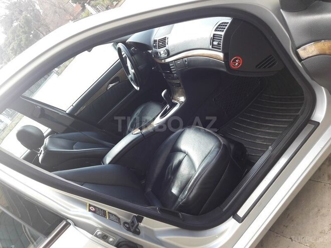 Mercedes E 320 2004, 221,185 km - 3.2 l - Bakı
