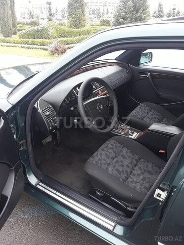 Mercedes C 180 2000, 295,600 km - 1.8 l - Gəncə