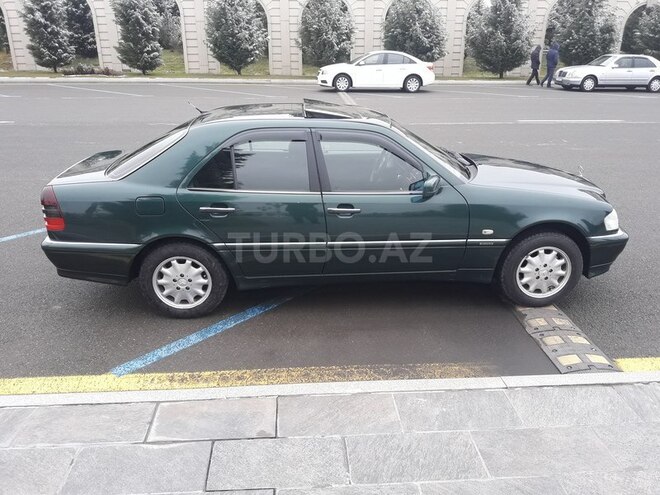 Mercedes C 180 2000, 295,600 km - 1.8 l - Gəncə