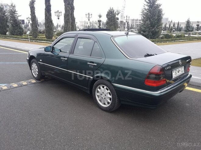 Mercedes C 180 2000, 295,600 km - 1.8 l - Gəncə